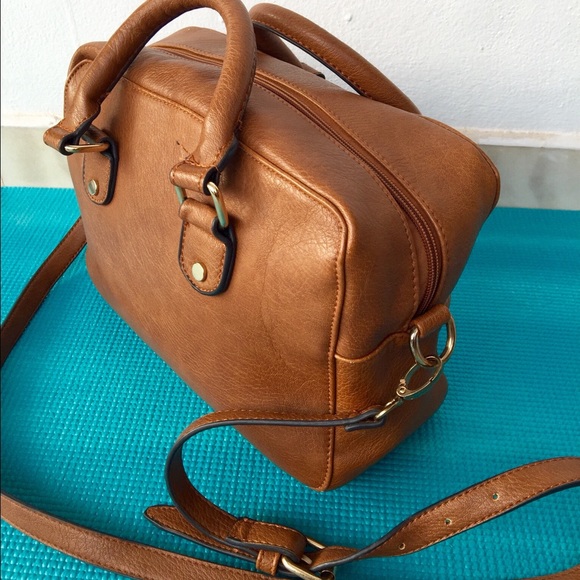 ZARA Brand Stradivarius messenger bag