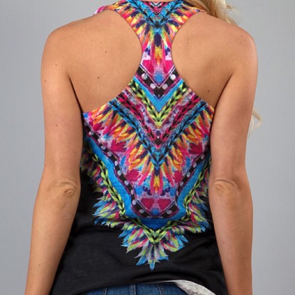 ✨LAST ONE✨Multicolored Feather Sublimation Tank - Picture 3 of 4
