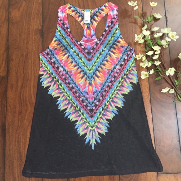 ✨LAST ONE✨Multicolored Feather Sublimation Tank - Picture 4 of 4