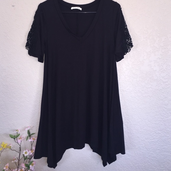 HP🎉 Pretty Wicked Black Tunic - Picture 4 of 4
