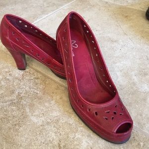Red Aerosoles peep toe pumps