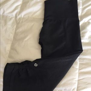 Lululemon Capri Yoga Pants Sz 6