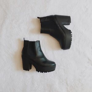 Black Platform Chelsea Boots