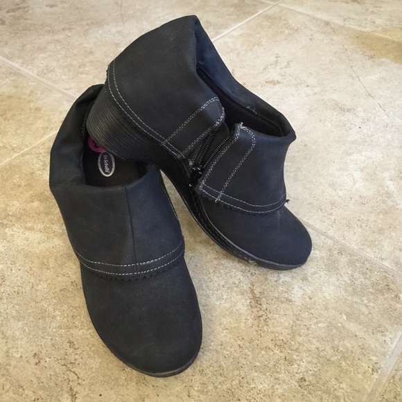 Dr Sholl's grey shooties