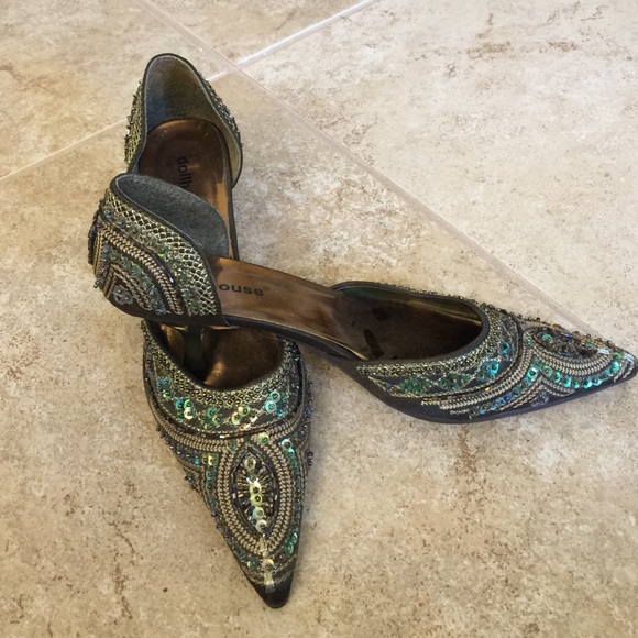 Kitten heel sequin pumps