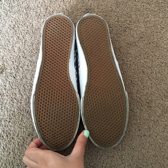 Vans - Picture 2 of 3