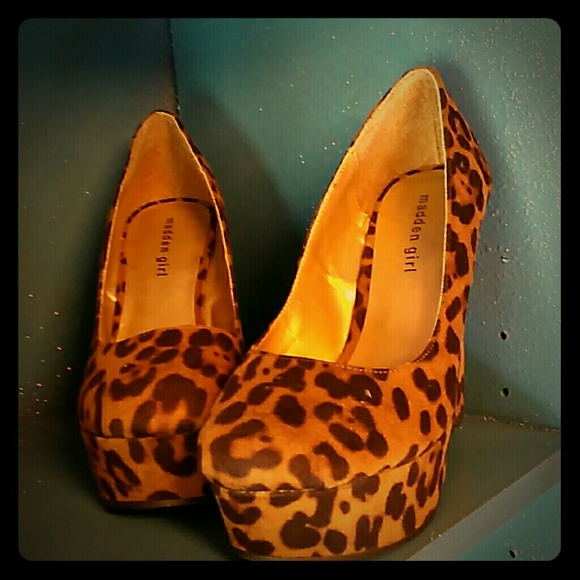 Madden girl wedges