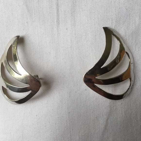 Sterling silver wing looking earrings
