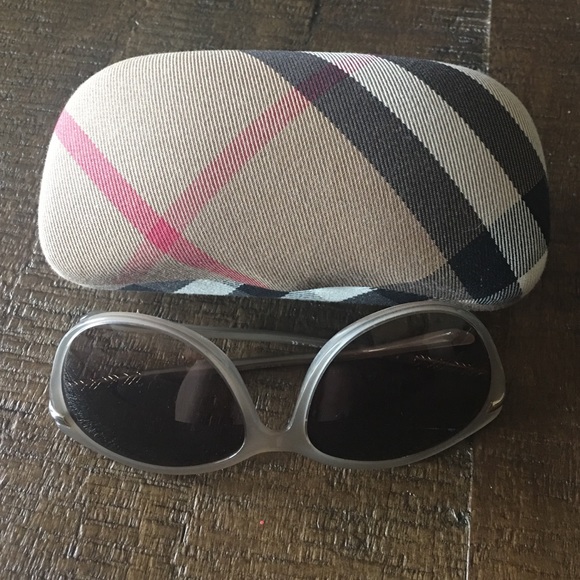 Genuine Burberry sunglasses main image 4