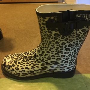 Cheetah Print Rainboots