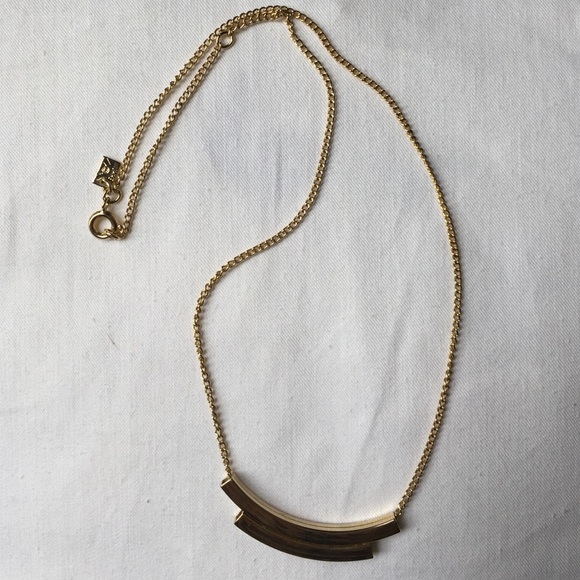 Gold adjustable necklace