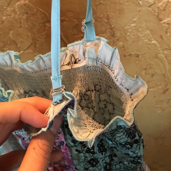 Spring dress - Picture 2 of 4