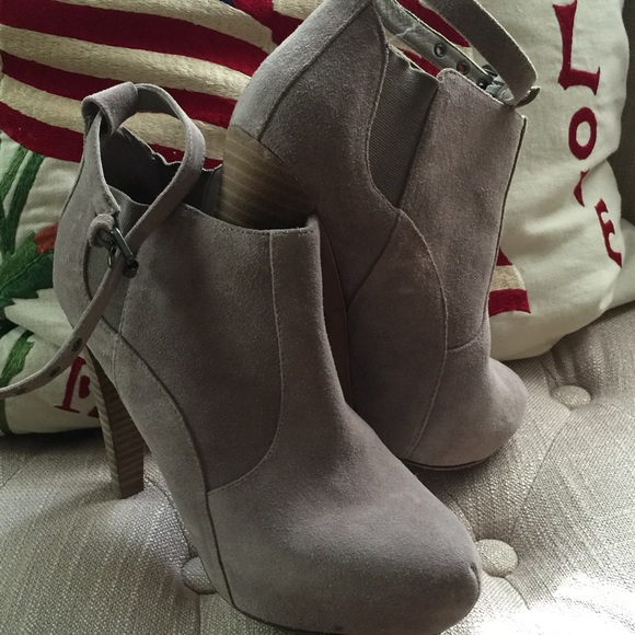 Bcbg grey booties - Picture 2 of 3