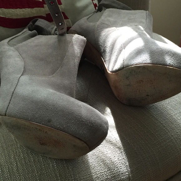 Bcbg grey booties - Picture 3 of 3