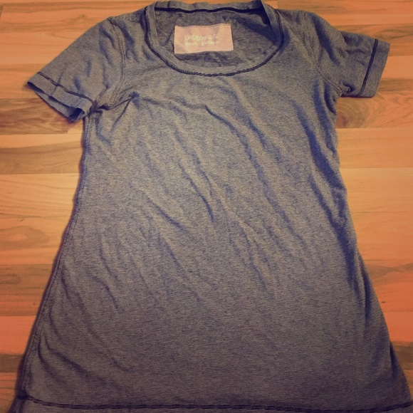 Lululemon tshirt - black and white striped