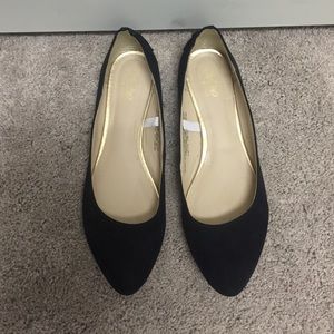Black & Gold Flats!
