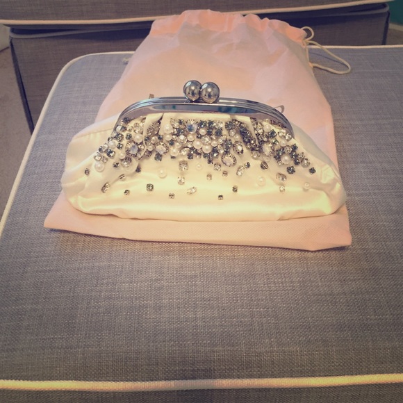 Gorgeous Menbur clutch with optional chain