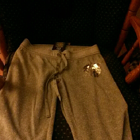 Grey outfit pluw more