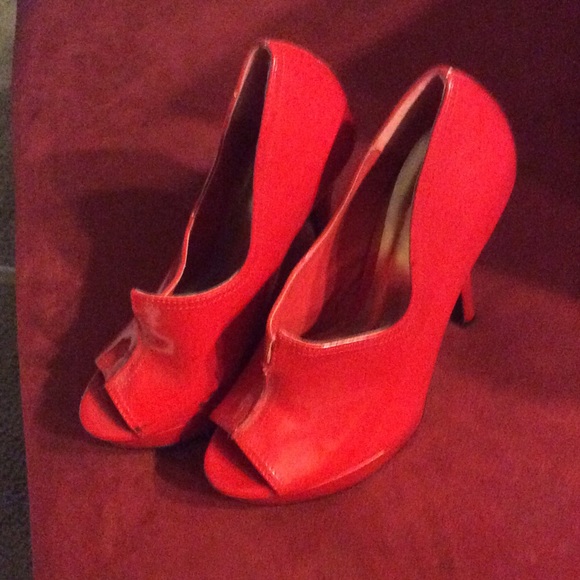 Heels - Picture 1 of 3