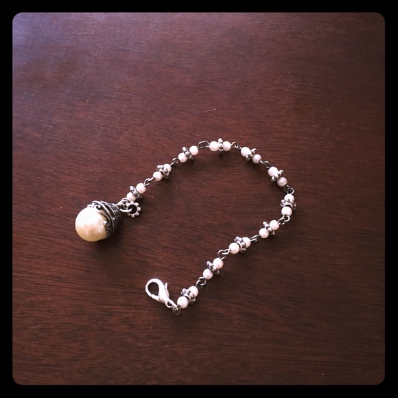 Jewelry - Authentic Mother of Pearl bracelet