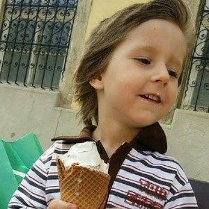 Meet your Posher, Nora