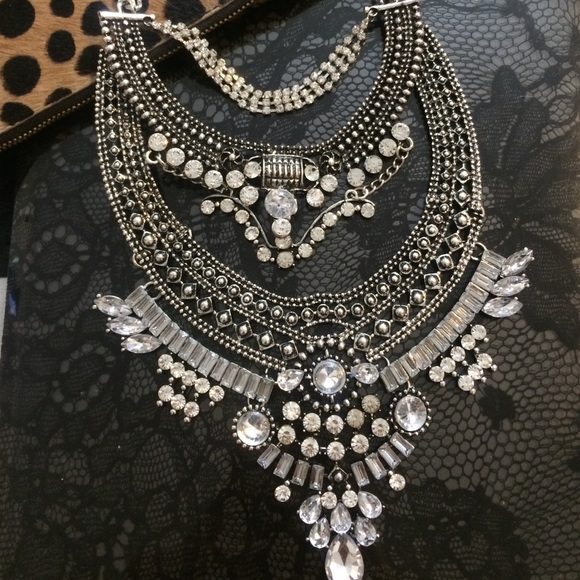 Gorgeous vintage Silver and rhinestone necklace - Picture 2 of 4