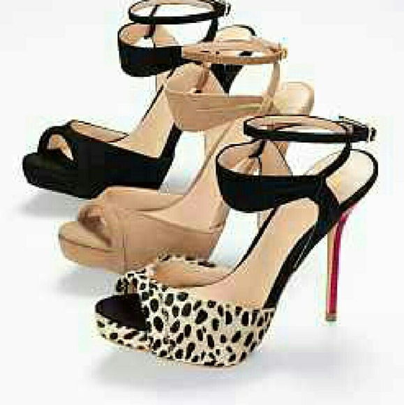 ISO the leopard Victoria's Secret/Colin Stuart