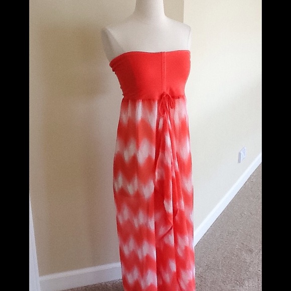 Raviya Other - NEW! Raviya Coral & White Cover Up