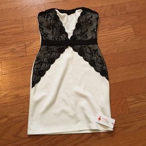 Red dress boutique strapless dress