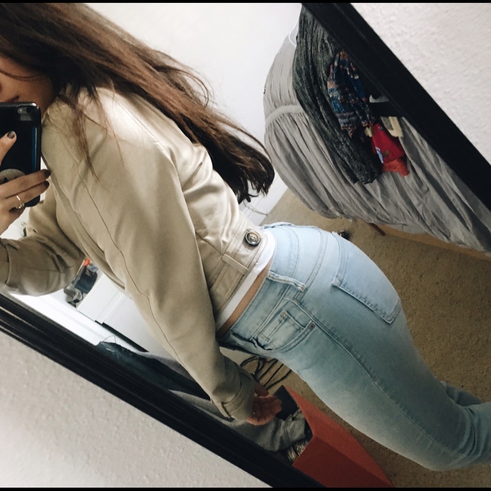 🌙 SOLD ON DEPOP 🌙 Beige leather Jacket