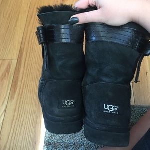 Black bow uggs