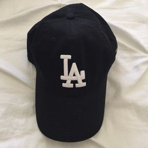 LA black Nike hat