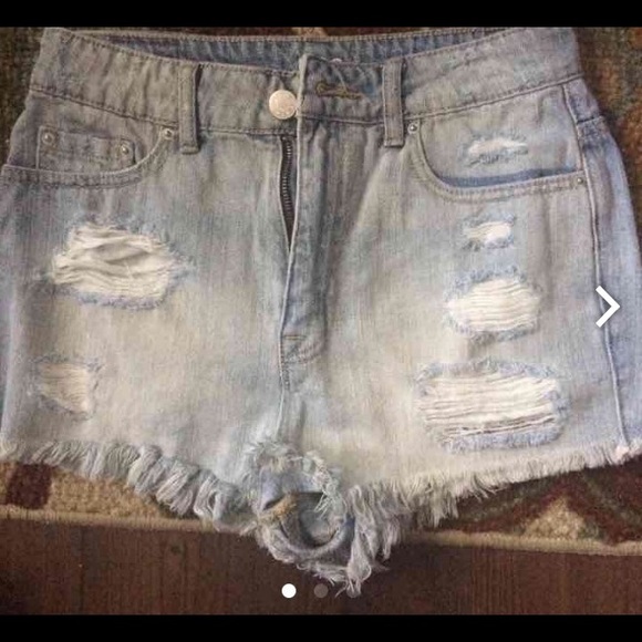 URBAN OUTFITTERS jean shorts
