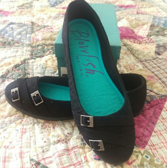 👞 NIB Blowfish Black Flats