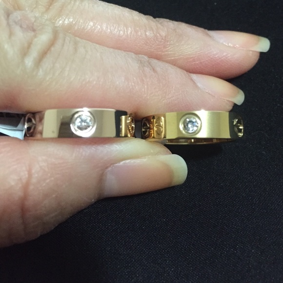 LAST ONE CLEARANCE✳️ inspired ring - Picture 4 of 4