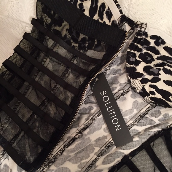 Black and Animal print corset. FINAL CLEARANCE - Picture 4 of 4