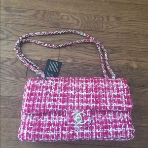 Quilted C.H.A.N.E.L single-flap bag