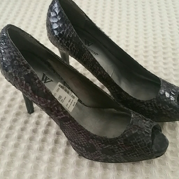 WORTHINGTON - Gray Snake leather heel