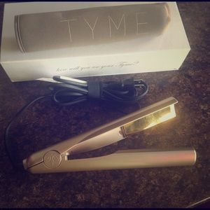 Tyme Iron in box with heat protective sleeve