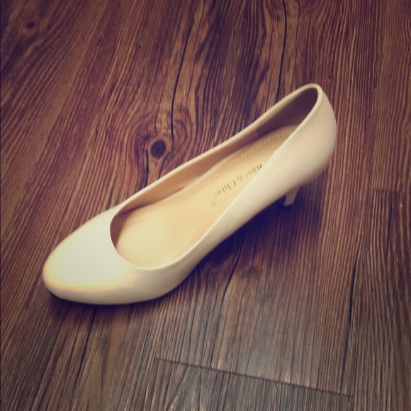 Chase and Chloe nude heels