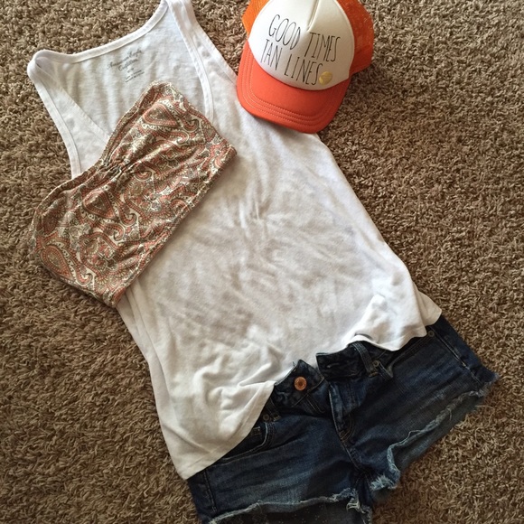 American Eagle short jean shorts