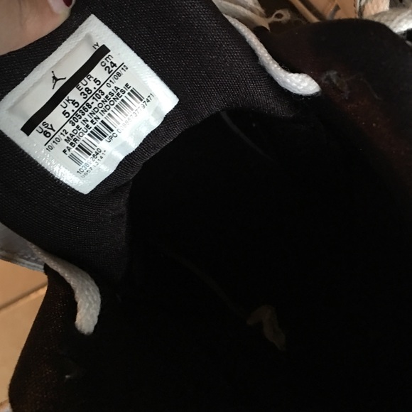 Bugs bunny 8's Jordan retro - Picture 4 of 4