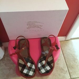 Burberry Girls Sandals 👧🏾