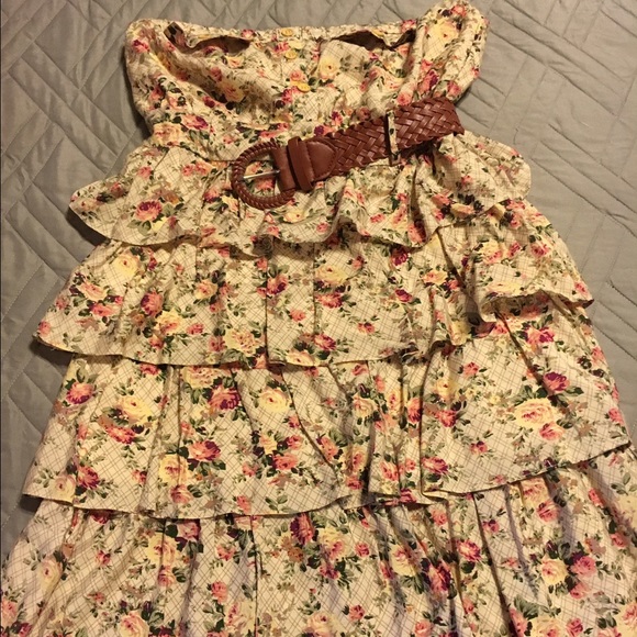 Strapless mini dress with ruffles