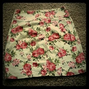 Forever 21 floral mini skirt
