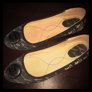 Authentic CHANEL CC logo ballet flats