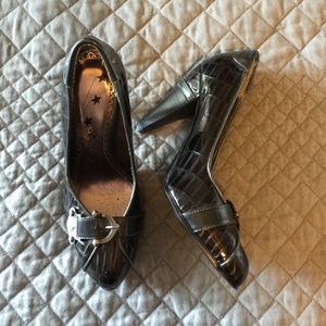 Never worn naughty monkey metallic pumps!