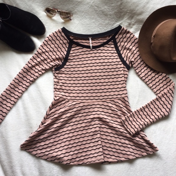 Free People Tops - 💜clear out FINAL PRICE💜Free People Striped Top