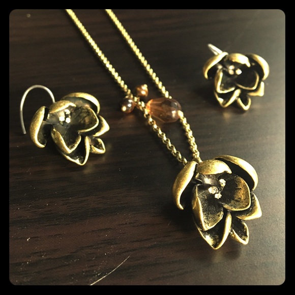 Fossil earrings and necklace