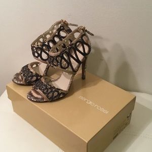 Sergio Rossi Leather Pumps Size 6 Sergio Rossi Leather Pumps Size 6